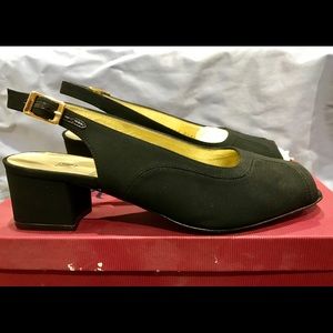 Vintage Bruno Magli - Never used - Size 7B